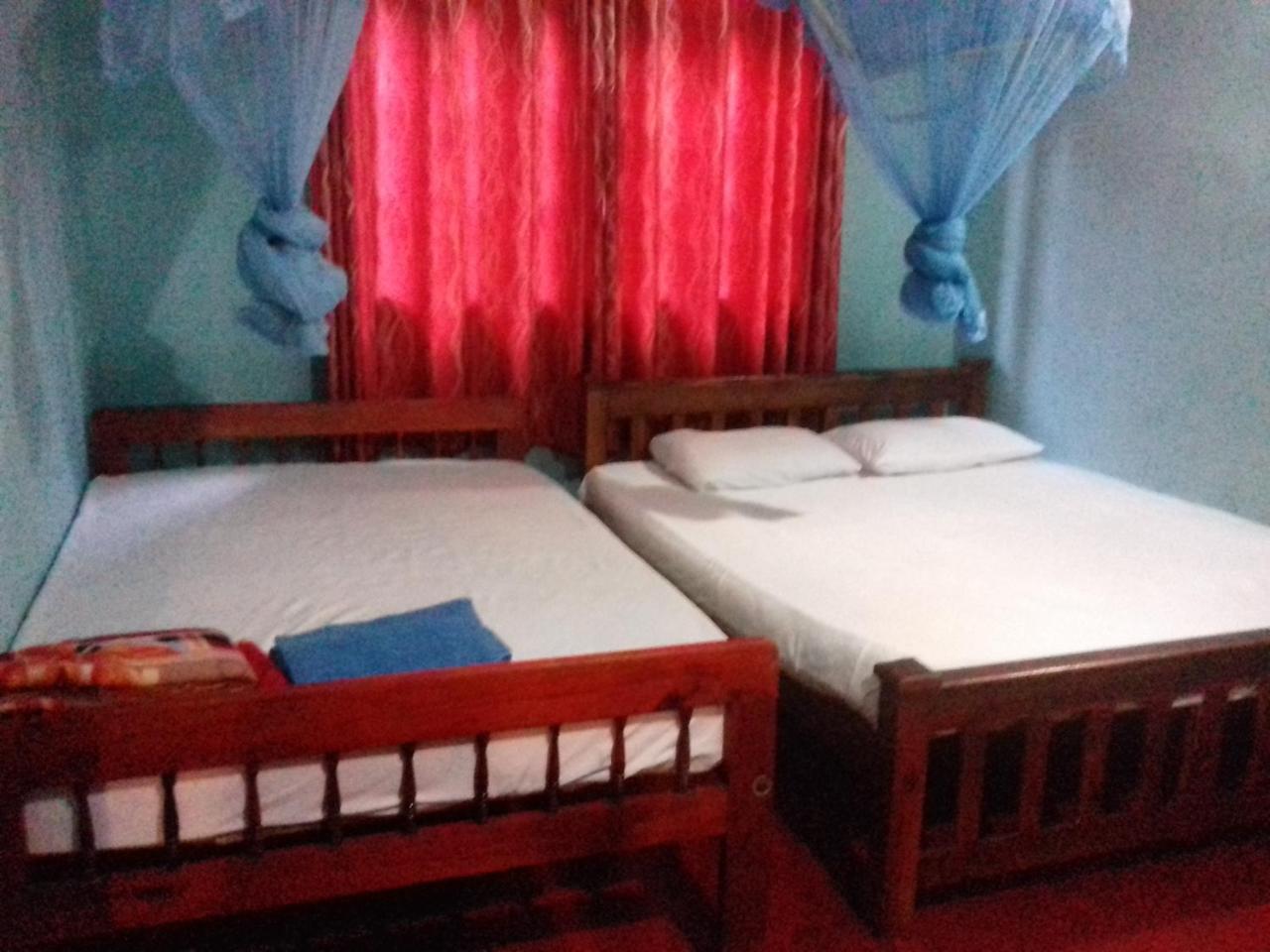פולונרואה Thisal Guest House מראה חיצוני תמונה